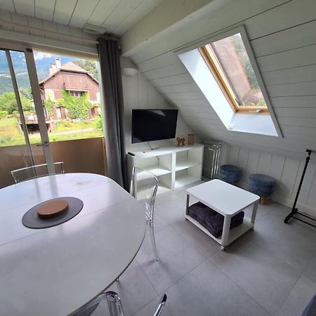 La Baie Des Voiles 3 Chambres 4 A 6 Personnes Au Bord Du Lac Plage Privee Дюeн Екстериор снимка
