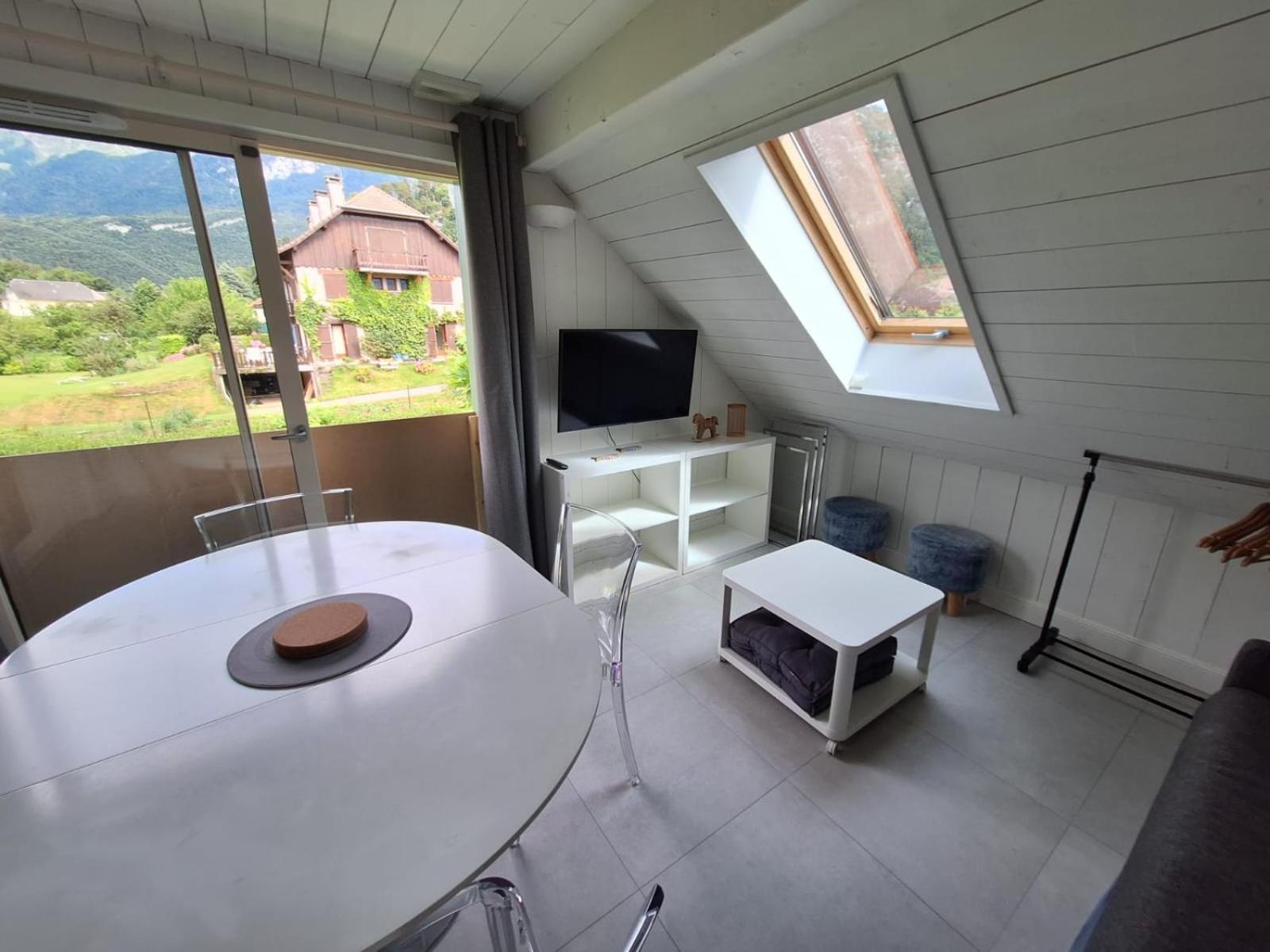 La Baie Des Voiles 3 Chambres 4 A 6 Personnes Au Bord Du Lac Plage Privee Дюeн Екстериор снимка