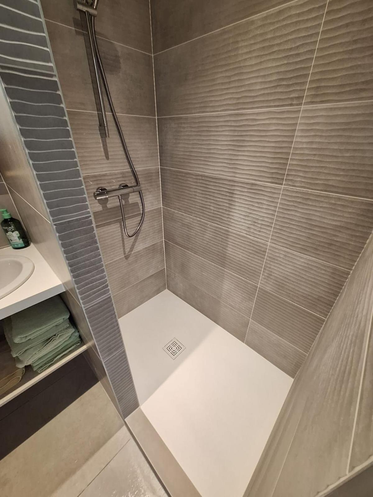 La Baie Des Voiles 3 Chambres 4 A 6 Personnes Au Bord Du Lac Plage Privee Дюeн Екстериор снимка
