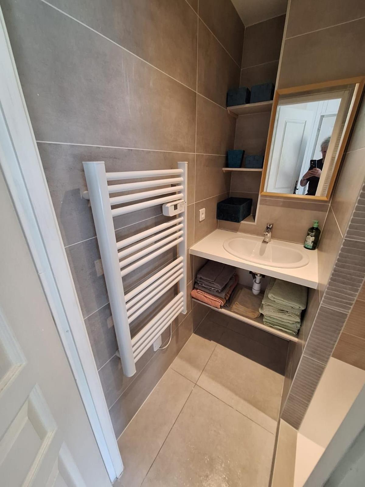 La Baie Des Voiles 3 Chambres 4 A 6 Personnes Au Bord Du Lac Plage Privee Дюeн Екстериор снимка
