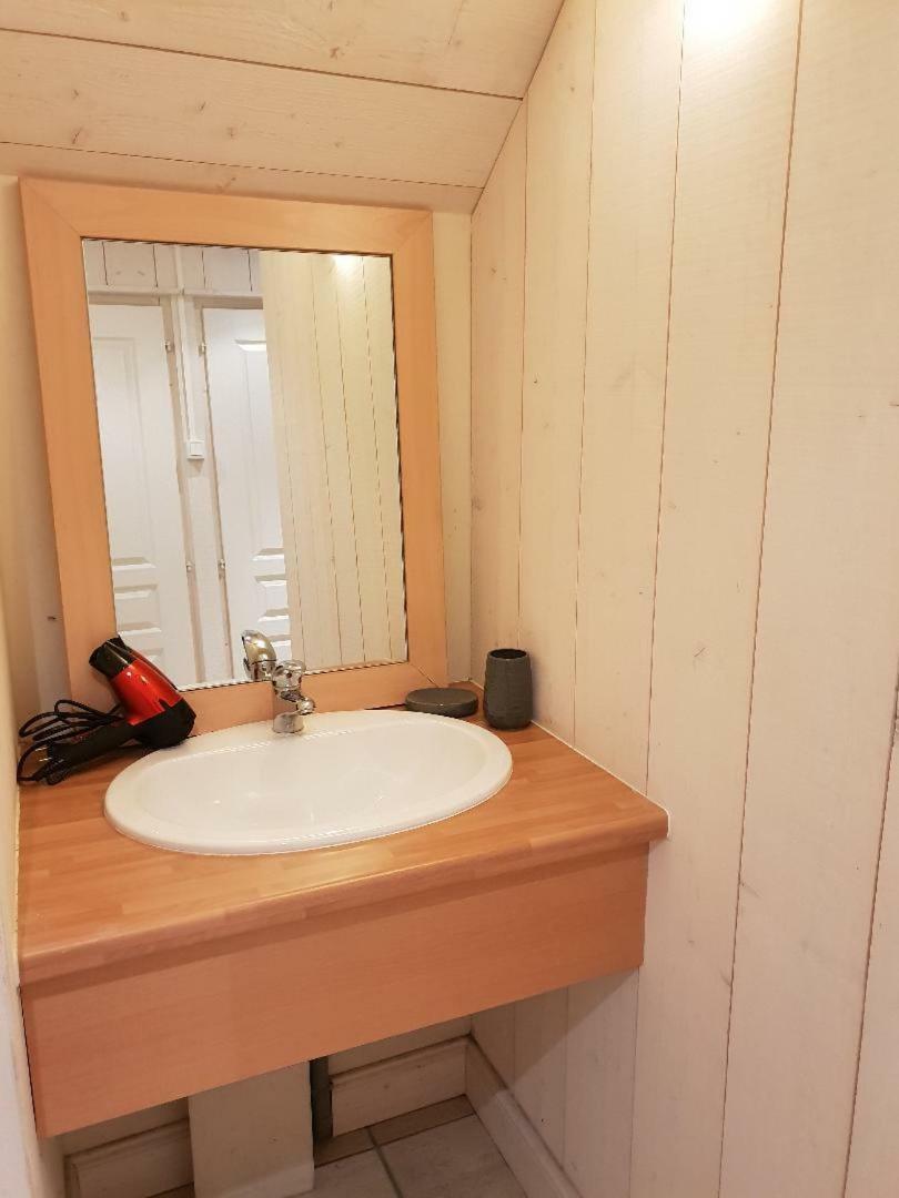 La Baie Des Voiles 3 Chambres 4 A 6 Personnes Au Bord Du Lac Plage Privee Дюeн Екстериор снимка